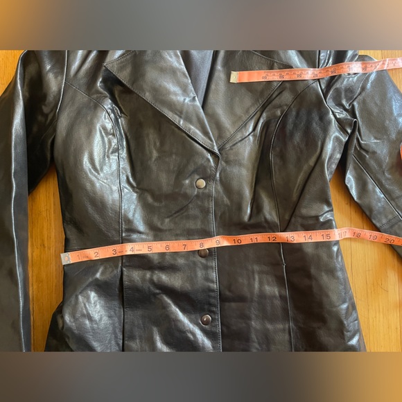 90s Vintage Black Leather Trenchcoat - Picture 8 of 8